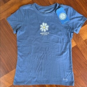 NWT LIFE IS GOOD NEWPORT RI SHORT SLEEVED TEE BLUE - SIZE XS